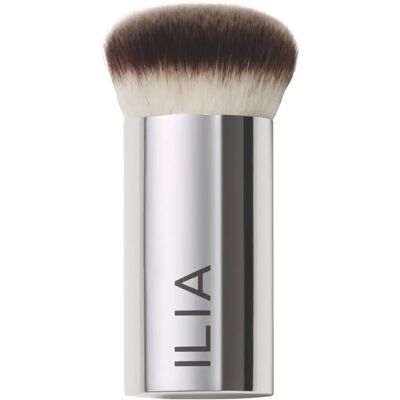 ILIA - Perfektionierende Puderpinsel Silber - Make-up Pinsel ILIA - Perfektionierende Puderpinsel Silber - Make-up Pinsel