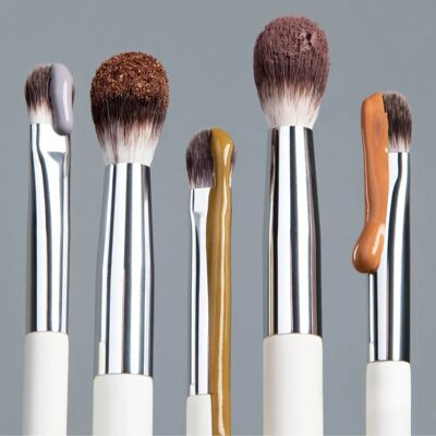 ILIA Complexion Brush - Make-up Pinsel - Weiß ILIA Complexion Brush - Make-up Pinsel - Weiß