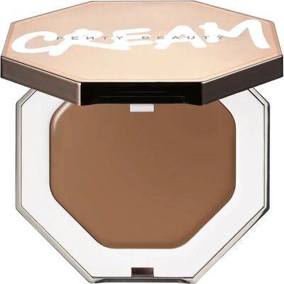 Fenty Beauty Rihanna Cheeks Out Freestyle Cream Bronzer - Macchiato - Kasvopohjuste voide kaikille ihotyypeille Fenty Beauty Rihanna Cheeks Out Freestyle Cream Bronzer - Macchiato - Kasvopohjuste voide kaikille ihotyypeille
