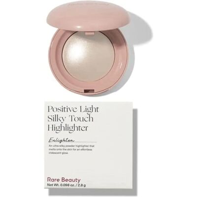 Rare Beauty - Positiv Lys Silkeagtig Berøring Highlighter - Til Kvinder Rare Beauty - Positiv Lys Silkeagtig Berøring Highlighter - Til Kvinder