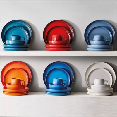 Plato de Cena de Gres Volcánico Le Creuset 27cm - Duradero, Seguro y Elegante Plato de Cena de Gres Volcánico Le Creuset 27cm - Duradero, Seguro y Elegante