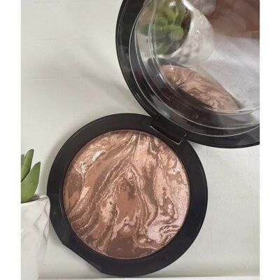 Laura Geller Beauty - Baked Bronze-N-Brighten - Shade Medium - Natural - Bronzer Powder Laura Geller Beauty - Baked Bronze-N-Brighten - Shade Medium - Natural - Bronzer Powder