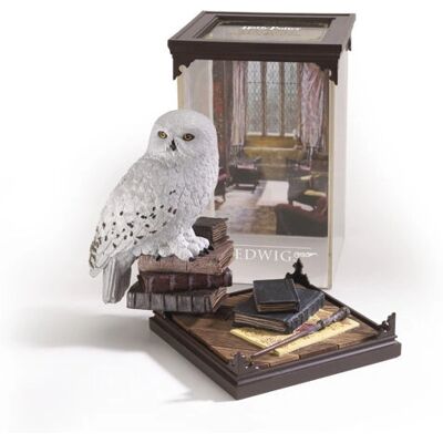 Statue Hedwig Noble Collection NN7542 - Créatures Magiques Harry Potter - Publicité Statue Hedwig Noble Collection NN7542 - Créatures Magiques Harry Potter - Publicité