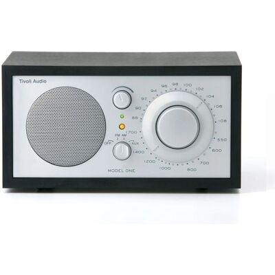 Tivoli Audio Model One - Silber Digitaler Lautsprecher mit AM/FM/AUX Tivoli Audio Model One - Silber Digitaler Lautsprecher mit AM/FM/AUX