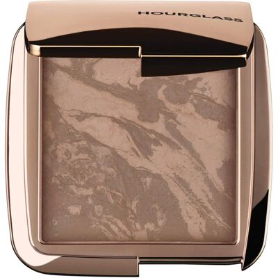 Hourglass Ambient Lighting Bronzer - Nude Bronze Light - Naturlig Glød & Byggbar Farve Hourglass Ambient Lighting Bronzer - Nude Bronze Light - Naturlig Glød & Byggbar Farve