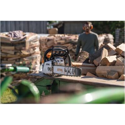 STIHL MS 271 Benzin-Motorsäge - 35cm, 3,5 PS, Light 04 Führung STIHL MS 271 Benzin-Motorsäge - 35cm, 3,5 PS, Light 04 Führung