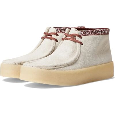 Clarks Wallabee Blanc - Bottes - Publicité Clarks Wallabee Blanc - Bottes - Publicité