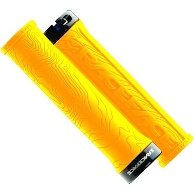 Poignées Race Face Half Nelson Lock-On - Jaune - 134mm - Guidon de vélo - Publicité Poignées Race Face Half Nelson Lock-On - Jaune - 134mm - Guidon de vélo - Publicité