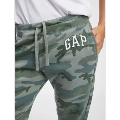 Pantaloni trening GAP Camo Croială regulată Talie medie - Pantaloni sportivi Pantaloni trening GAP Camo Croială regulată Talie medie - Pantaloni sportivi
