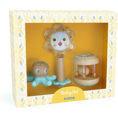 Kit bébé Djeco - Hochet en bois et jouet de dentition multicolore - Collection Baby White - Publicité Kit bébé Djeco - Hochet en bois et jouet de dentition multicolore - Collection Baby White - Publicité