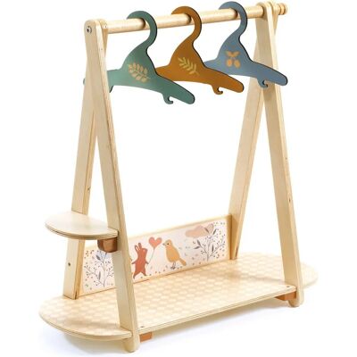 Portant à vêtements en bois pour poupée Djeco - 3 cintres - 3 ans et plus Portant à vêtements en bois pour poupée Djeco - 3 cintres - 3 ans et plus