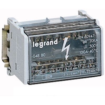 Legrand 04880 - Bloc de bornes 2 pôles 100A 4 modules - Publicité Legrand 04880 - Bloc de bornes 2 pôles 100A 4 modules - Publicité