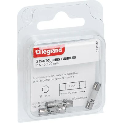 Legrand 092932 Cartouche céramique - 2A, Vendu par 3 - Accessoire distribution électrique - Publicité Legrand 092932 Cartouche céramique - 2A, Vendu par 3 - Accessoire distribution électrique - Publicité