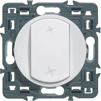 Legrand RR Commande VMC - Interrupteur de ventilation encastré - Blanc - Commande VMC - Publicité Legrand RR Commande VMC - Interrupteur de ventilation encastré - Blanc - Commande VMC - Publicité