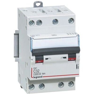 Disjoncteur DX³4500 Tétrapolaire - 400V, 32A Legrand - Publicité Disjoncteur DX³4500 Tétrapolaire - 400V, 32A Legrand - Publicité
