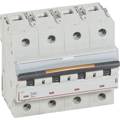 Legrand 409850 - Disjoncteur - 4 pôles - 400V - 40A - 25kA - Publicité Legrand 409850 - Disjoncteur - 4 pôles - 400V - 40A - 25kA - Publicité