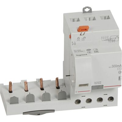 Legrand 410512 Interrupteur différentiel tétrapolaire - 63A - 400V - Vert/Jaune - Accessoire tableau électrique - Publicité Legrand 410512 Interrupteur différentiel tétrapolaire - 63A - 400V - Vert/Jaune - Accessoire tableau électrique - Publicité