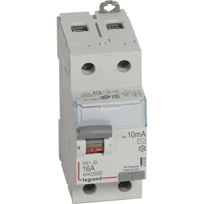 Legrand 411500 - Disjoncteur différentiel - 16A, 10mA, 2 pôles - Publicité Legrand 411500 - Disjoncteur différentiel - 16A, 10mA, 2 pôles - Publicité