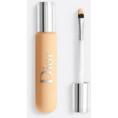 Christian Dior Dior Backstage Face & Body Flash Perfector Concealer - Korkeapeittävä kasvo- ja kehon peiteaine Christian Dior Dior Backstage Face & Body Flash Perfector Concealer - Korkeapeittävä kasvo- ja kehon peiteaine