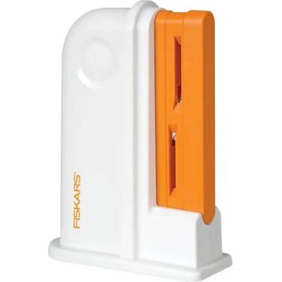 Fiskars 1020499 Knife Sharpener - Universal, Orange/White - Knife Sharpener Fiskars 1020499 Knife Sharpener - Universal, Orange/White - Knife Sharpener