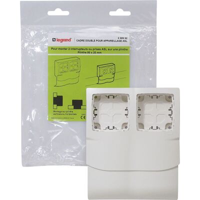 Legrand 0 989 92 Accessoire de tableau électrique - Cadre de montage pour montage double en saillie - Publicité Legrand 0 989 92 Accessoire de tableau électrique - Cadre de montage pour montage double en saillie - Publicité