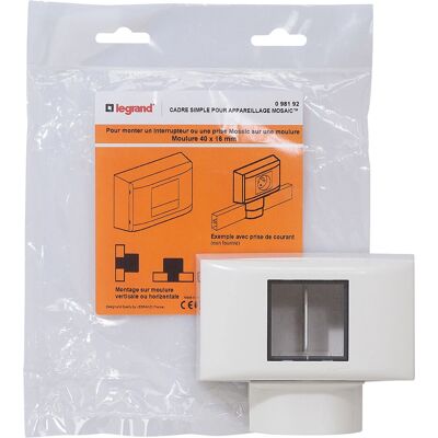 Legrand 0 981 92 Accessoire pour tableau électrique - Cadre simple pour montage mosaïque Legrand 0 981 92 Accessoire pour tableau électrique - Cadre simple pour montage mosaïque