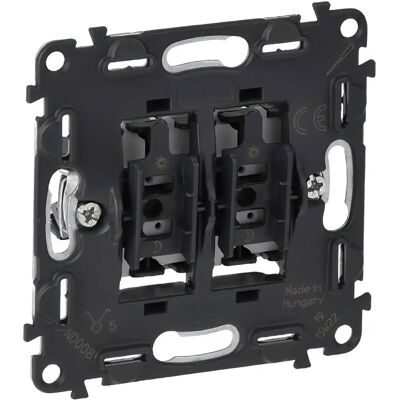 Legrand Valena Allure Kerzenständerverbinder - Schraubklemmen - 10A 250V Legrand Valena Allure Kerzenständerverbinder - Schraubklemmen - 10A 250V
