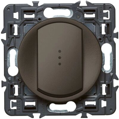 Legrand - Céliane Soft 10A - Light switch - Publicité Legrand - Céliane Soft 10A - Light switch - Publicité