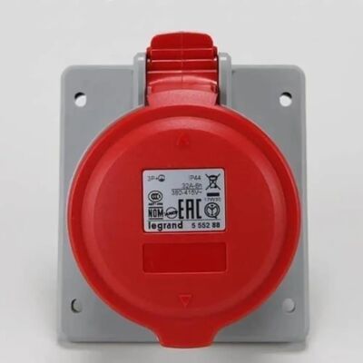 Legrand Modell 555288 - Quadratische Basis 32A 3P+T IP44 Legrand Modell 555288 - Quadratische Basis 32A 3P+T IP44