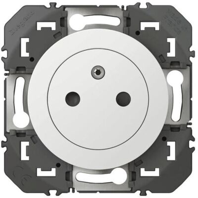 Legrand DXXIE 6X2P+T - Enchufe eléctrico Legrand DXXIE 6X2P+T - Enchufe eléctrico