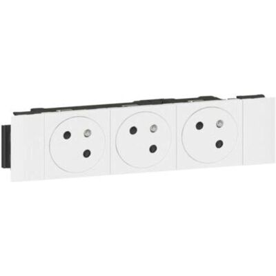 Legrand Plaque murale blanche 3 modules - Couverture d'interrupteur - Publicité Legrand Plaque murale blanche 3 modules - Couverture d'interrupteur - Publicité