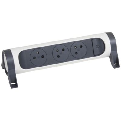 Legrand 049464 Enchufe - Tipo E, 3 Tomas, Sin cable Legrand 049464 Enchufe - Tipo E, 3 Tomas, Sin cable