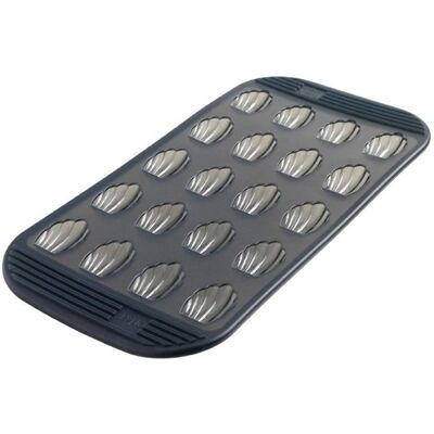 Moule en silicone Mastrad pour 20 mini-madeleines - Publicité Moule en silicone Mastrad pour 20 mini-madeleines - Publicité