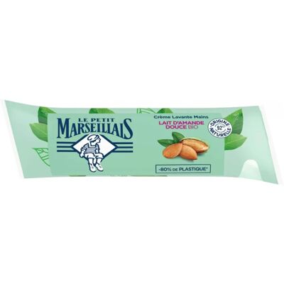 Crème Mains Le Petit Marseillais Lait d'Amande - Toutes Peaux - 250ml - Publicité Crème Mains Le Petit Marseillais Lait d'Amande - Toutes Peaux - 250ml - Publicité