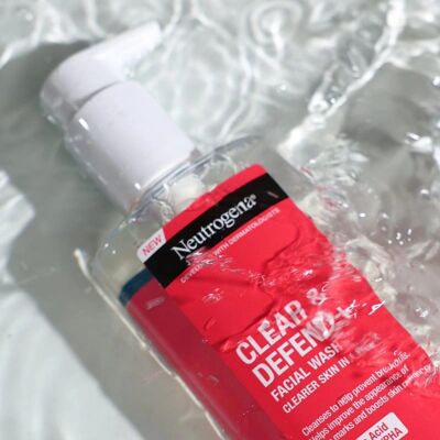 Neutrogena Clear & Defend+ Gel Nettoyant 200ml Neutrogena Clear & Defend+ Gel Nettoyant 200ml