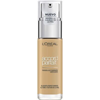 L'Oréal Paris Accord Parfait Fond de Teint - Teint en Doré Naturel - Publicité L'Oréal Paris Accord Parfait Fond de Teint - Teint en Doré Naturel - Publicité