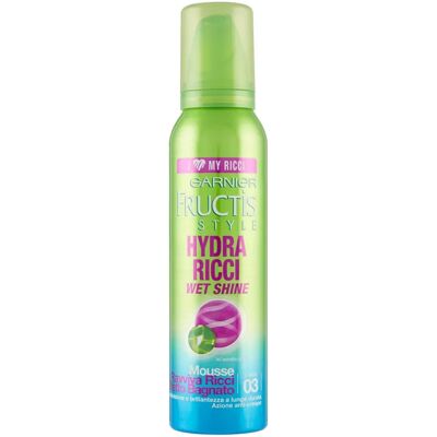 Mousse bouclée Hydra Ricci Garnier Fructis - Publicité Mousse bouclée Hydra Ricci Garnier Fructis - Publicité
