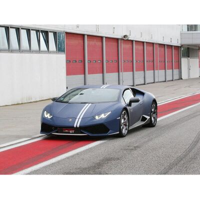 Esperienza Lamborghini Huracán AVIO - 3 giri in circuito Esperienza Lamborghini Huracán AVIO - 3 giri in circuito