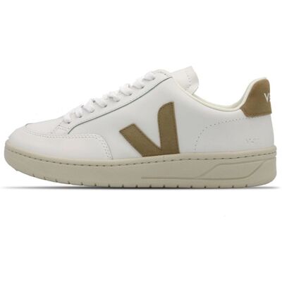 VEJA Campo Cuir Sans Chrome Blanc Amande Baskets - Baskets - Publicité VEJA Campo Cuir Sans Chrome Blanc Amande Baskets - Baskets - Publicité