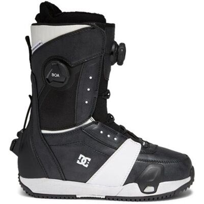 Bottes de snowboard DC Shoes Lotus Step On - Noir/Blanc - Publicité Bottes de snowboard DC Shoes Lotus Step On - Noir/Blanc - Publicité