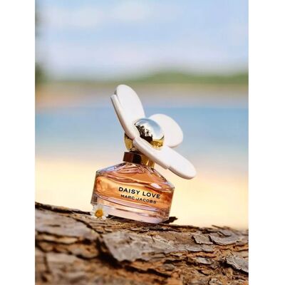 Marc Jacobs Daisy Love 3,4oz Eau de Toilette Spray Vrouwen Marc Jacobs Daisy Love 3,4oz Eau de Toilette Spray Vrouwen