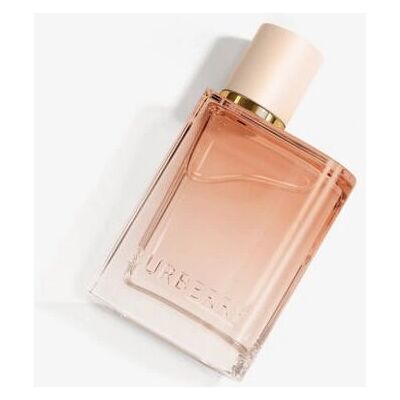 Burberry Her Intense - Mûres, Jasmin - Parfum - Publicité Burberry Her Intense - Mûres, Jasmin - Parfum - Publicité