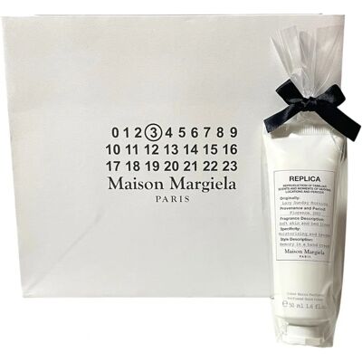 Maison Margiela Lazy Sunday Morning Crème pour les Mains - Hand Cream - Publicité Maison Margiela Lazy Sunday Morning Crème pour les Mains - Hand Cream - Publicité