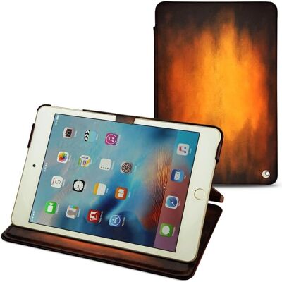 Noreve - iPad Mini 4 - Patine Fauve - Leather case - Publicité Noreve - iPad Mini 4 - Patine Fauve - Leather case - Publicité
