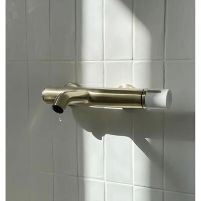 Essebagno Modello - Miscelatore bagno e doccia in oro spazzolato con maniglia in marmo - Rubinetto Essebagno Modello - Miscelatore bagno e doccia in oro spazzolato con maniglia in marmo - Rubinetto