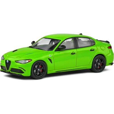 Solido Alfa Romeo Giulia Quadrifoglio Green 1/43 - Diecast model car Solido Alfa Romeo Giulia Quadrifoglio Green 1/43 - Diecast model car