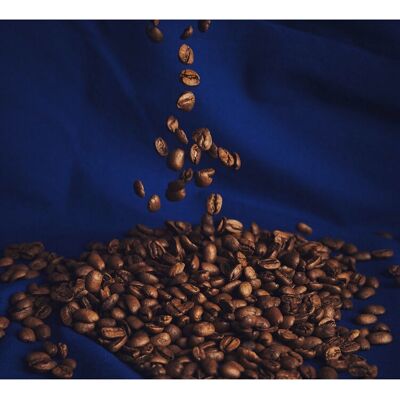 Cafés Lugat - Ugandischer Arabica Kaffee - 4x250G - Dunkle Röstung - Für Espresso Cafés Lugat - Ugandischer Arabica Kaffee - 4x250G - Dunkle Röstung - Für Espresso