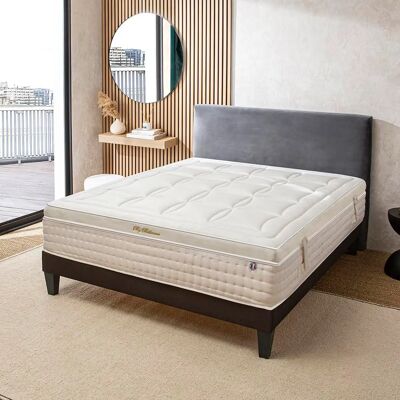 Matelas en mousse à mémoire de forme 140x190 - Lit - Publicité Matelas en mousse à mémoire de forme 140x190 - Lit - Publicité