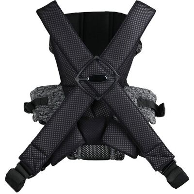 Porta-bambini Gwen Fly di Kikkaboo - Tessuto lavorato a maglia regolabile - Davanti o dietro - Nero Porta-bambini Gwen Fly di Kikkaboo - Tessuto lavorato a maglia regolabile - Davanti o dietro - Nero