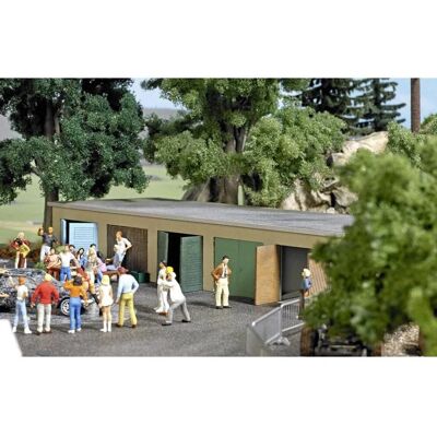 Busch Complesso Garage H0 - Cemento a Cinque Piani con Porte in Legno Busch Complesso Garage H0 - Cemento a Cinque Piani con Porte in Legno